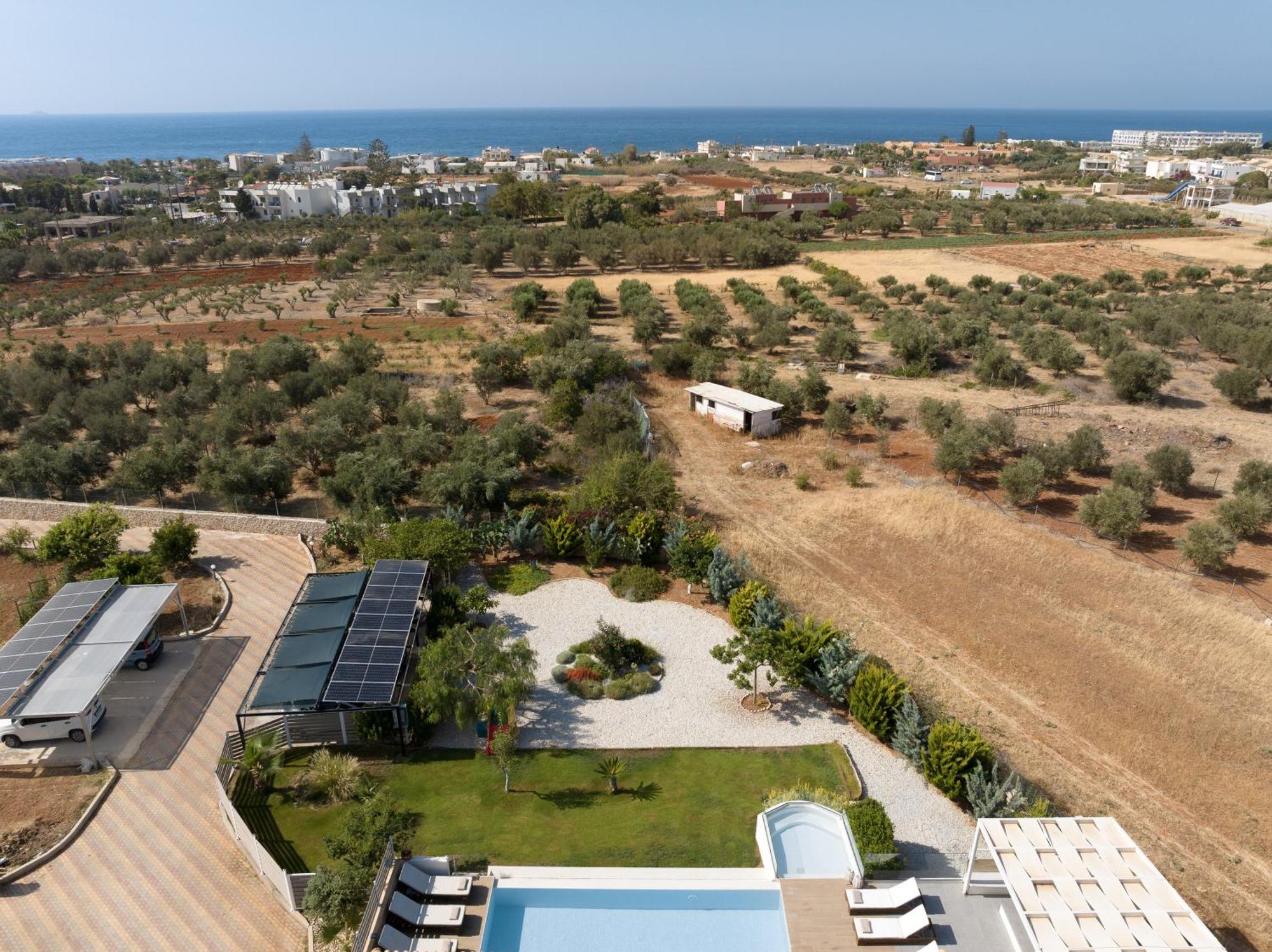 Alba Bianca Villa, Family Retreat With Heated Pool By Thinkvilla Hersonissos (Crete) Exterior foto